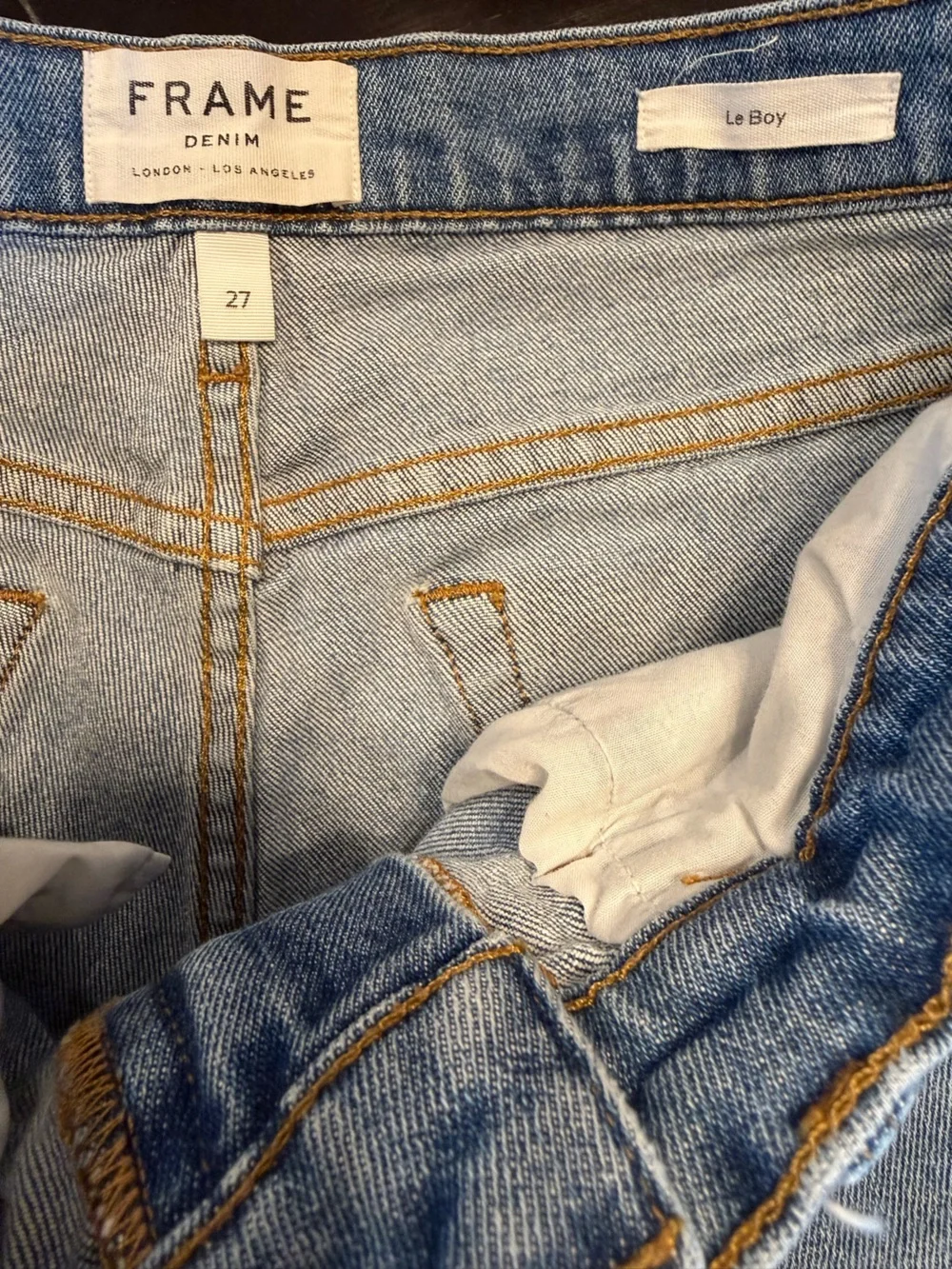 FRAME Le Boy Distressed Boyfriend Jeans Size 27 Medium Wash Denim